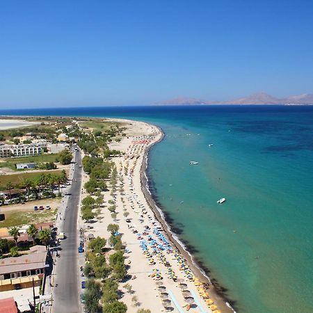 Tigaki Beach Hotel Exterior photo