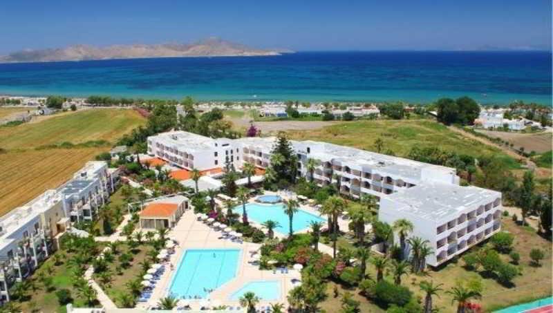 Tigaki Beach Hotel Exterior photo