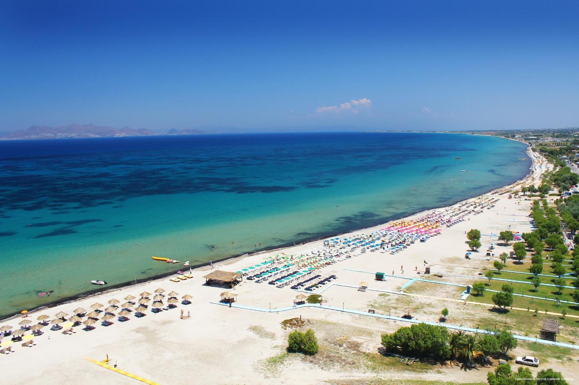 Tigaki Beach Hotel Exterior photo