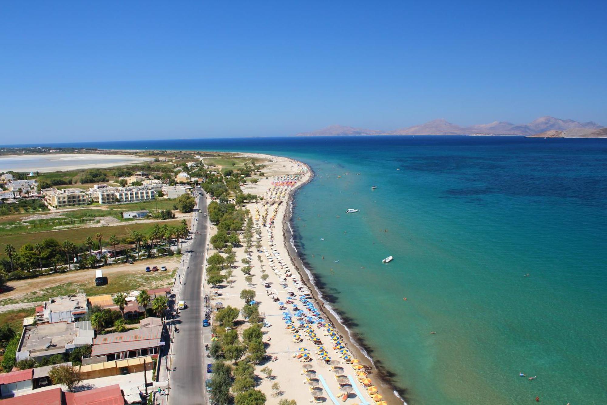 Tigaki Beach Hotel Exterior photo