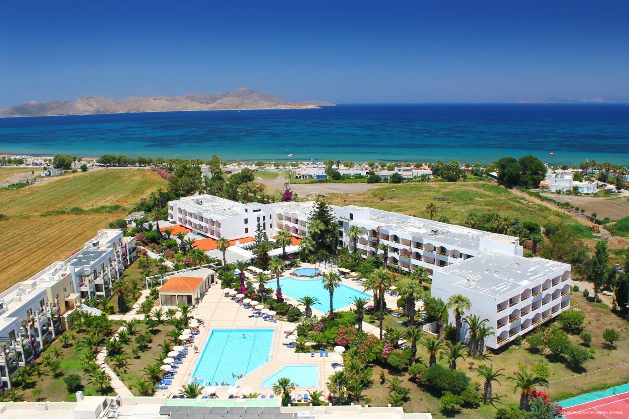 Tigaki Beach Hotel Exterior photo