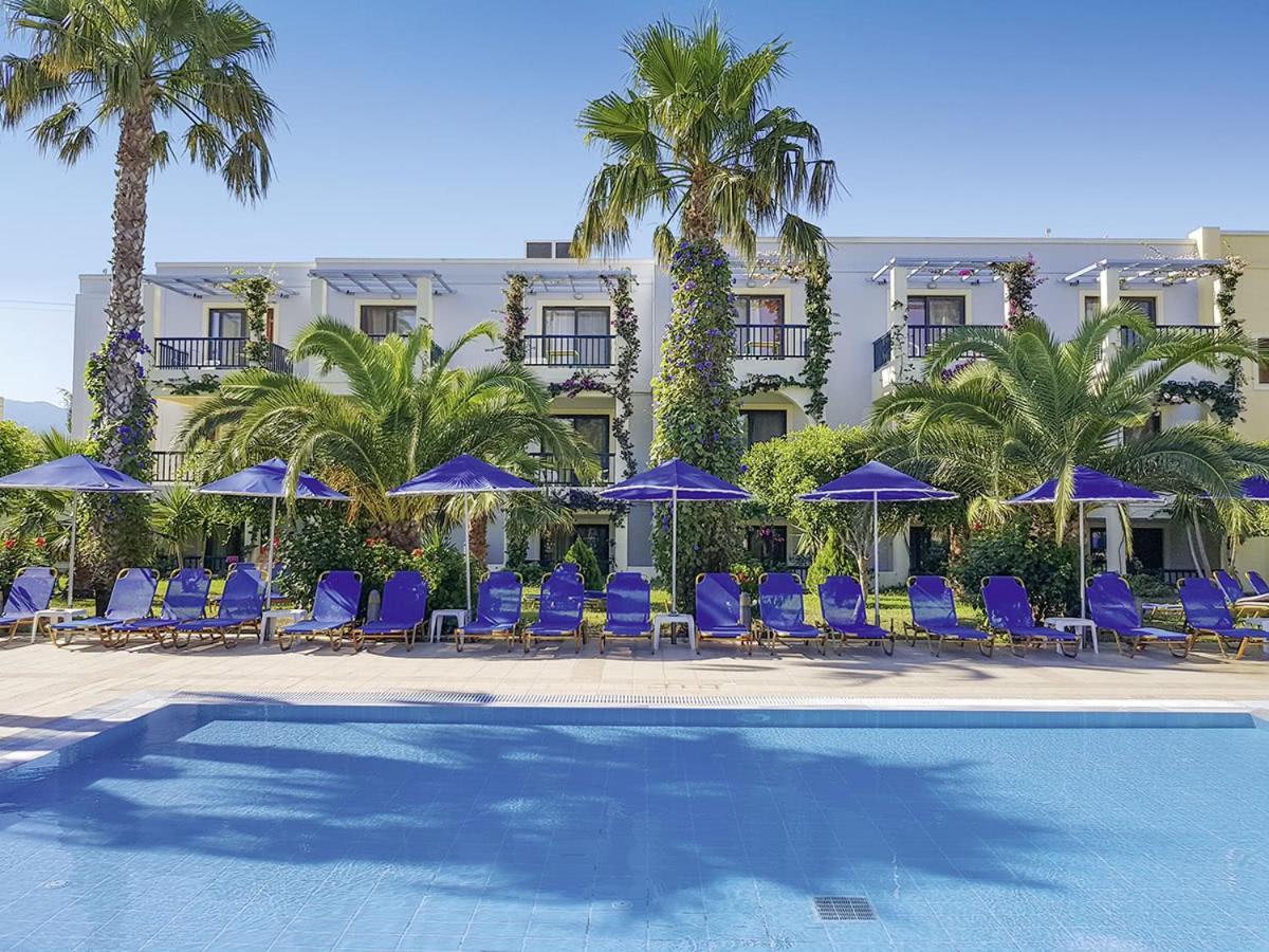 Tigaki Beach Hotel Exterior photo