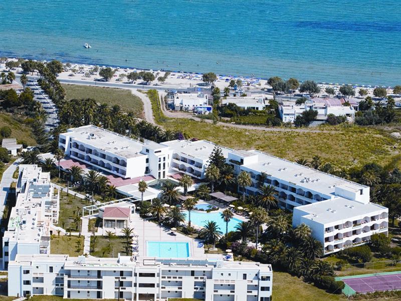Tigaki Beach Hotel Exterior photo