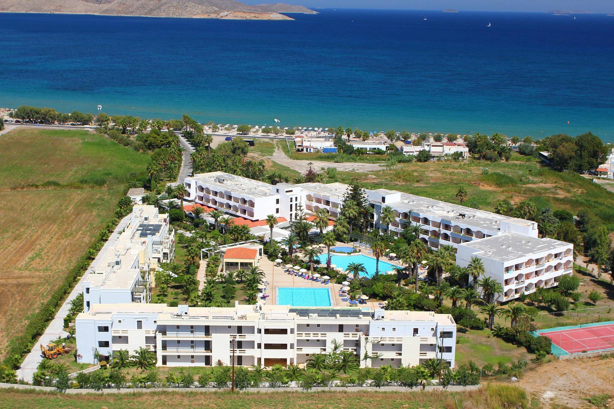 Tigaki Beach Hotel Exterior photo